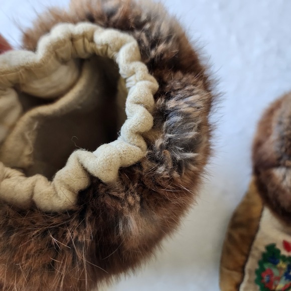 VTG Leather Moccasins Mukluks Native American Made Suede Fur Wool Embroidery 70s - Picture 13 of 16
